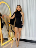 Vestido Curto Feminino Manga Única Fake Lateral Moda Tendência Estilo Gringa Versátil Sofisticado