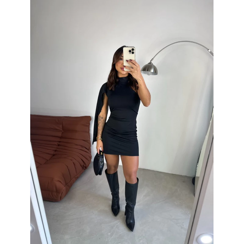 Vestido de Feminino Colado Suplex Premium Manga Aberta Estiloso.